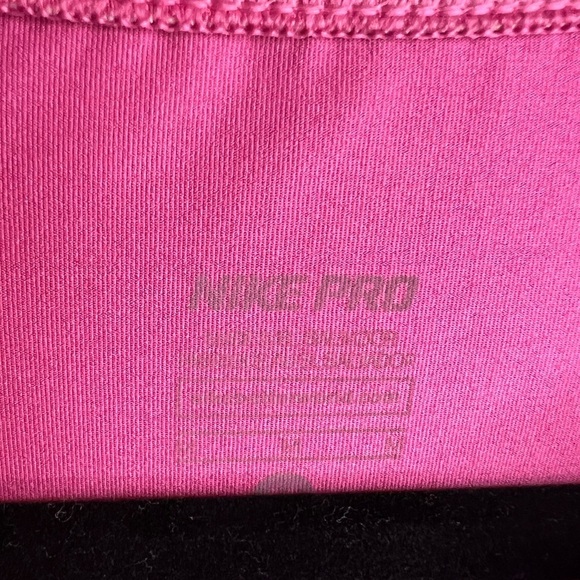 D19.16 Nike Pro Drifit Pink Work Out V Neck Tee M - Picture 5 of 5